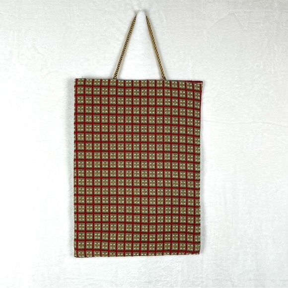 Gingerbread Season’s Greetings Christmas Tapestry Wall Hanging - Picture 2 of 8